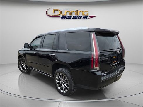 Used 2020 Cadillac Escalade Premium Luxury w/ Escalade Sport Edition image 3