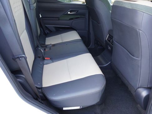 Certified 2024 Lexus GX 550 image 32