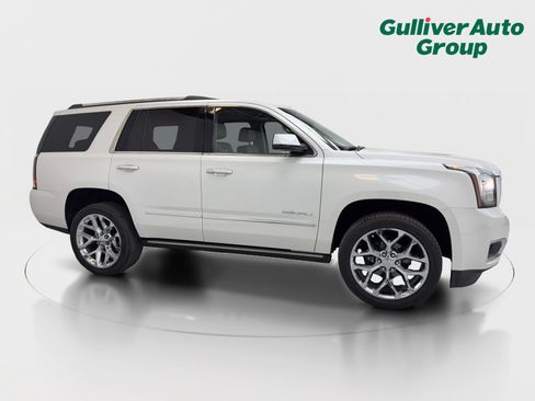 Used 2020 GMC Yukon Denali w/ Denali Premium Package RWD image 12