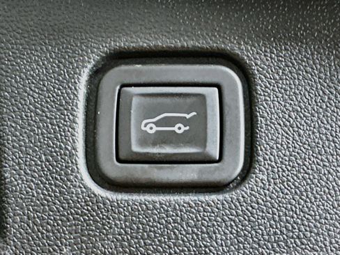 Used 2024 Chevrolet Blazer EV LT AWD/4WD image 30