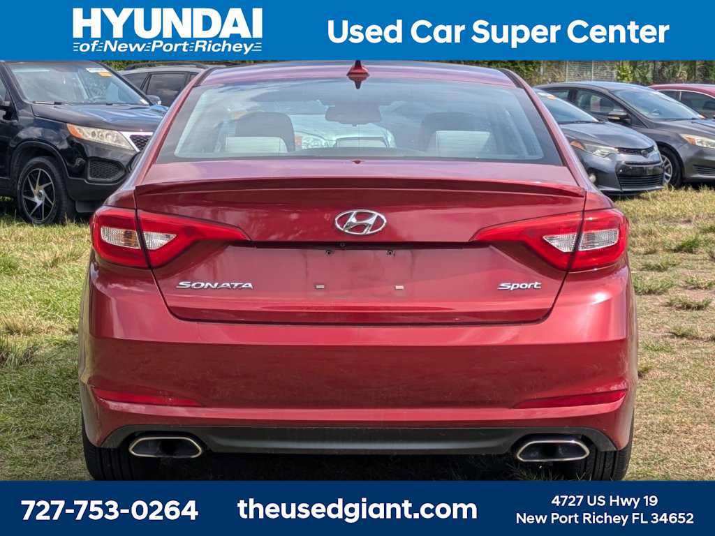 Used 2016 Hyundai Sonata Sport w/ Option Group 02 FWD image 4