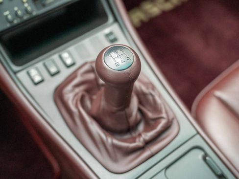 Used 1986 Porsche 944 Turbo image 27