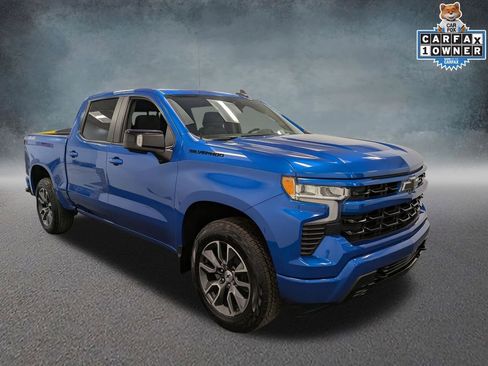 Used 2022 Chevrolet Silverado 1500 RST w/ Convenience Package II AWD/4WD image 3
