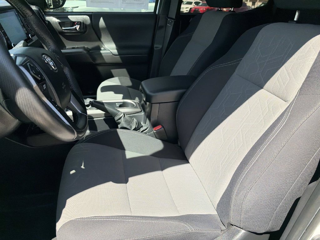 Used 2022 Toyota Tacoma TRD Off-Road w/ Technology Package AWD/4WD image 20