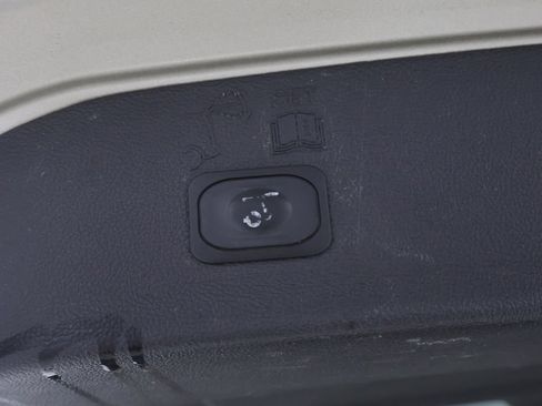 Used 2018 Ford Escape SEL w/ Ford Safe & Smart Package AWD/4WD image 21