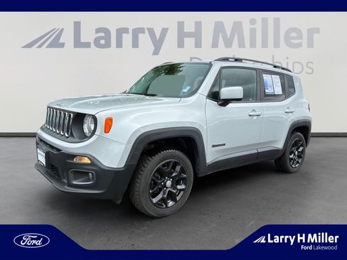 Used 2017 Jeep Renegade Latitude w/ Cold Weather Group AWD/4WD image 1