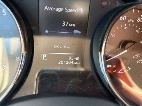 Used 2017 Nissan Rogue SL w/ SL Premium Package image 15