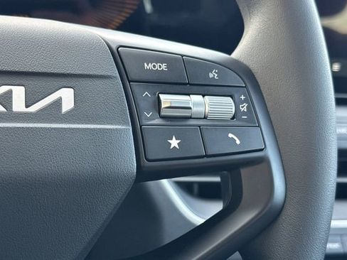 New 2026 Kia K4 LXS image 28