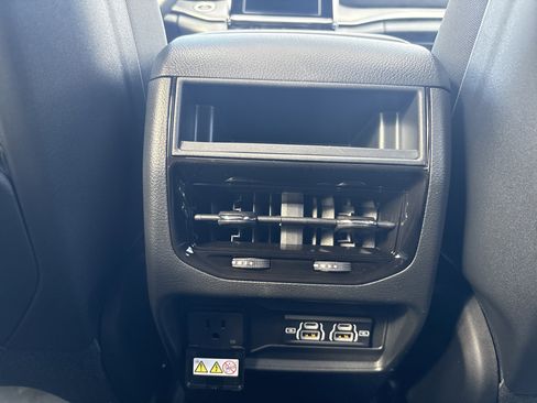 New 2025 Jeep Grand Cherokee Altitude image 20