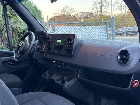 Used 2020 Mercedes-Benz Sprinter 2500 w/ Driver Convenience Package image 18