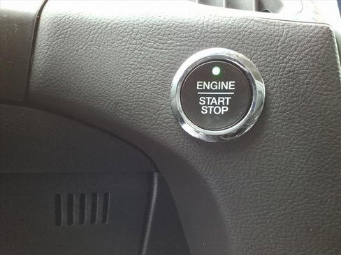 Used 2023 Ford Edge Titanium w/ Cargo Accessory Package image 31