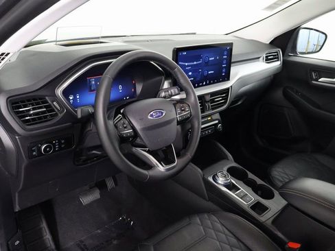 Used 2023 Ford Escape SE w/ PHEV Premium Package image 7