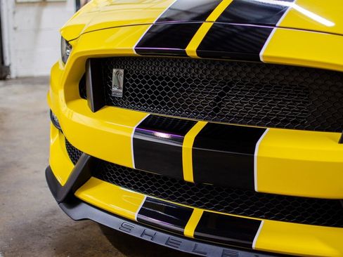 Used 2016 Ford Mustang Shelby GT350 w/ Technology Package image 13