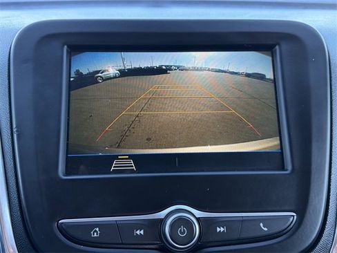 Used 2019 Chevrolet Equinox LT w/ Driver Convenience Package image 27