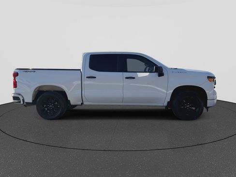 Used 2022 Chevrolet Silverado 1500 Custom image 9