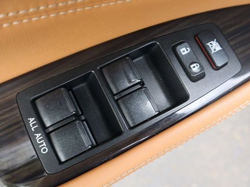 Used 2014 Lexus LS 460 AWD w/ Comfort Package image 27