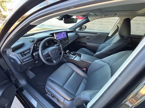 Used 2024 Lexus ES 300h w/ Premium Package FWD image 28