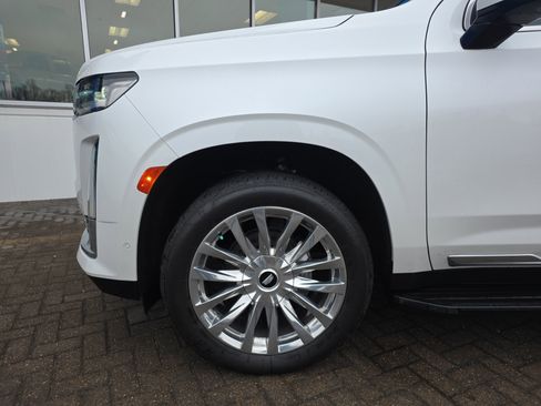 Used 2021 Cadillac Escalade Premium Luxury image 10