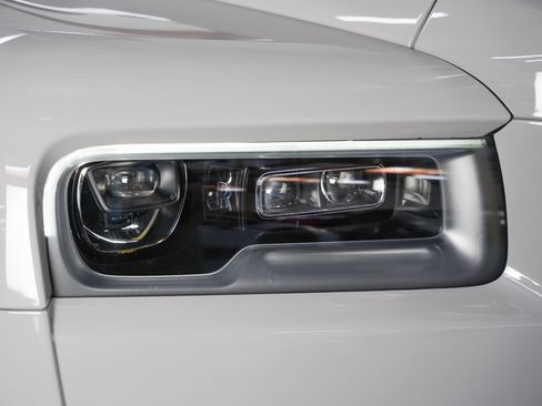 Used 2022 Rolls-Royce Cullinan Black Badge AWD/4WD image 13