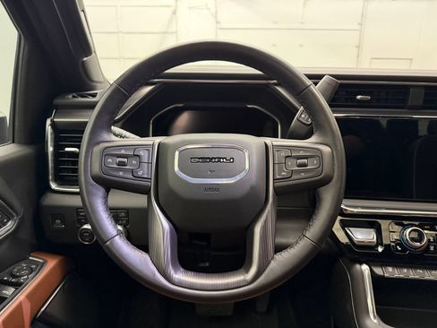 Used 2025 GMC Sierra 2500 Denali Ultimate AWD/4WD image 16