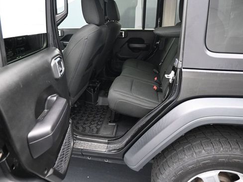 Used 2019 Jeep Wrangler Unlimited Sport S AWD/4WD image 21