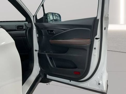 Used 2024 Honda Passport EX-L image 34
