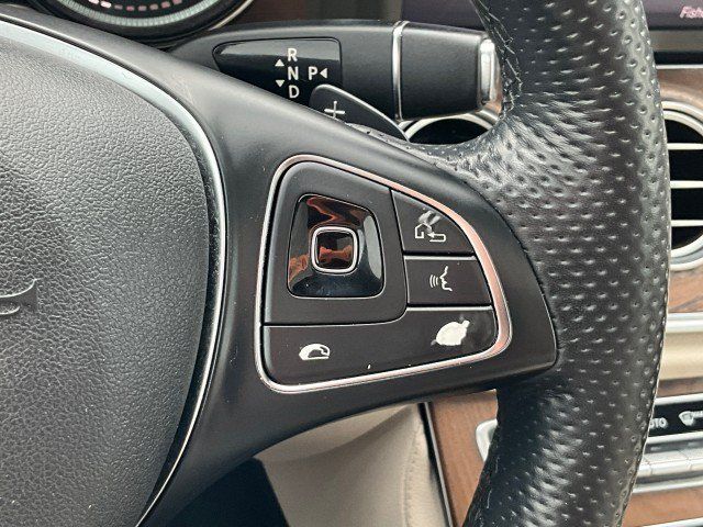 Used 2018 Mercedes-Benz E 300 4MATIC image 18