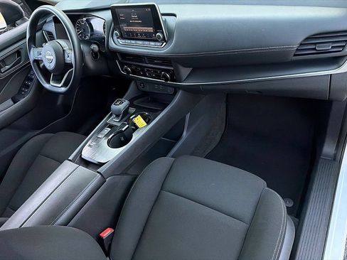 Used 2024 Nissan Rogue S FWD image 24
