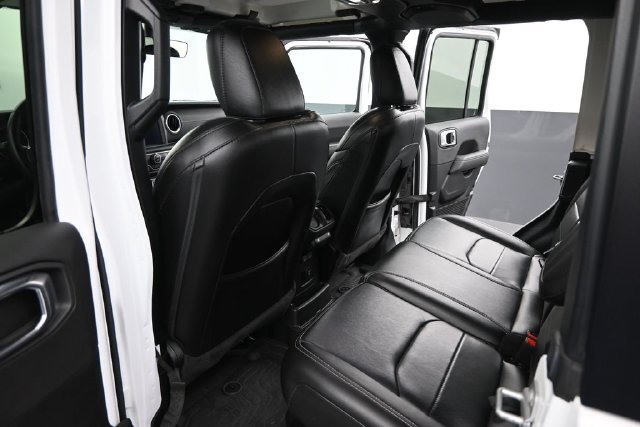 Used 2023 Jeep Wrangler Unlimited Sahara w/ Cold Weather Group AWD/4WD image 13