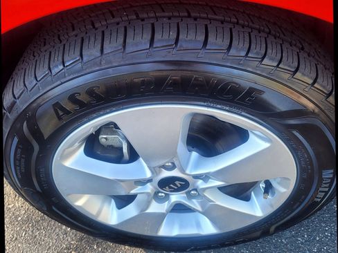 Used 2019 Kia Soul image 10