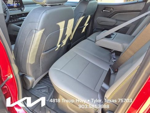 Used 2024 Chevrolet Colorado ZR2 w/ ZR2 Convenience Package III AWD/4WD image 24