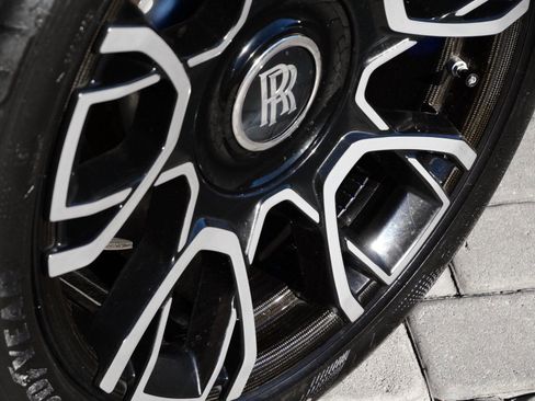 Used 2023 Rolls-Royce Ghost Black Badge w/ Black Badge Ghost Package image 26