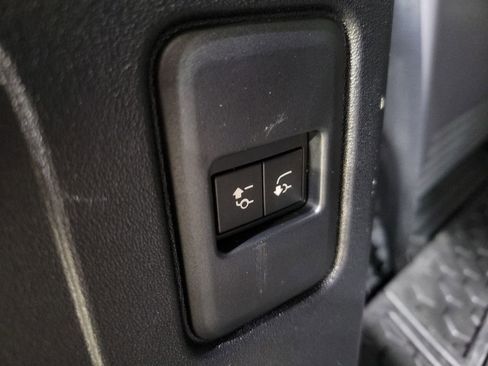 Used 2022 Land Rover Defender 110 X image 31