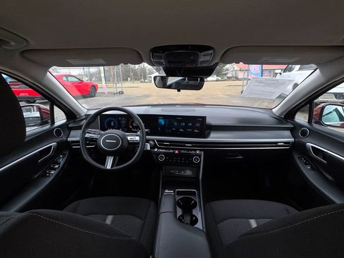 Used 2025 Hyundai Sonata SEL FWD image 9