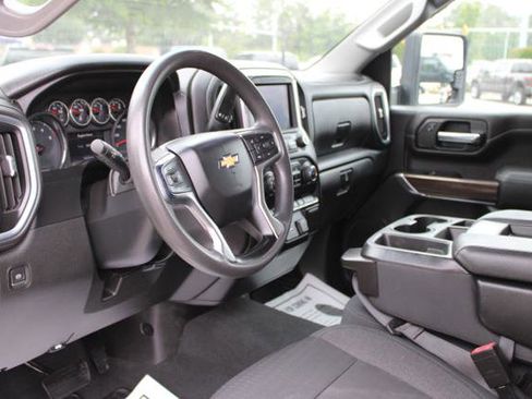 Used 2021 Chevrolet Silverado 2500 LT w/ Z71 Off-Road Package AWD/4WD image 18