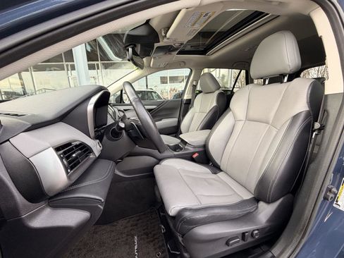 Used 2023 Subaru Outback Limited image 13