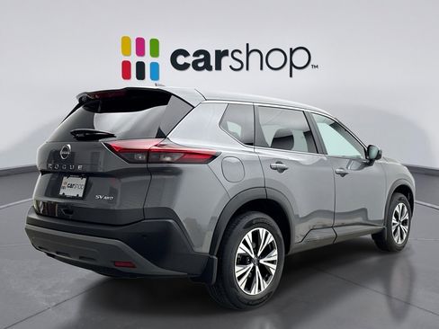 Used 2023 Nissan Rogue SV image 5