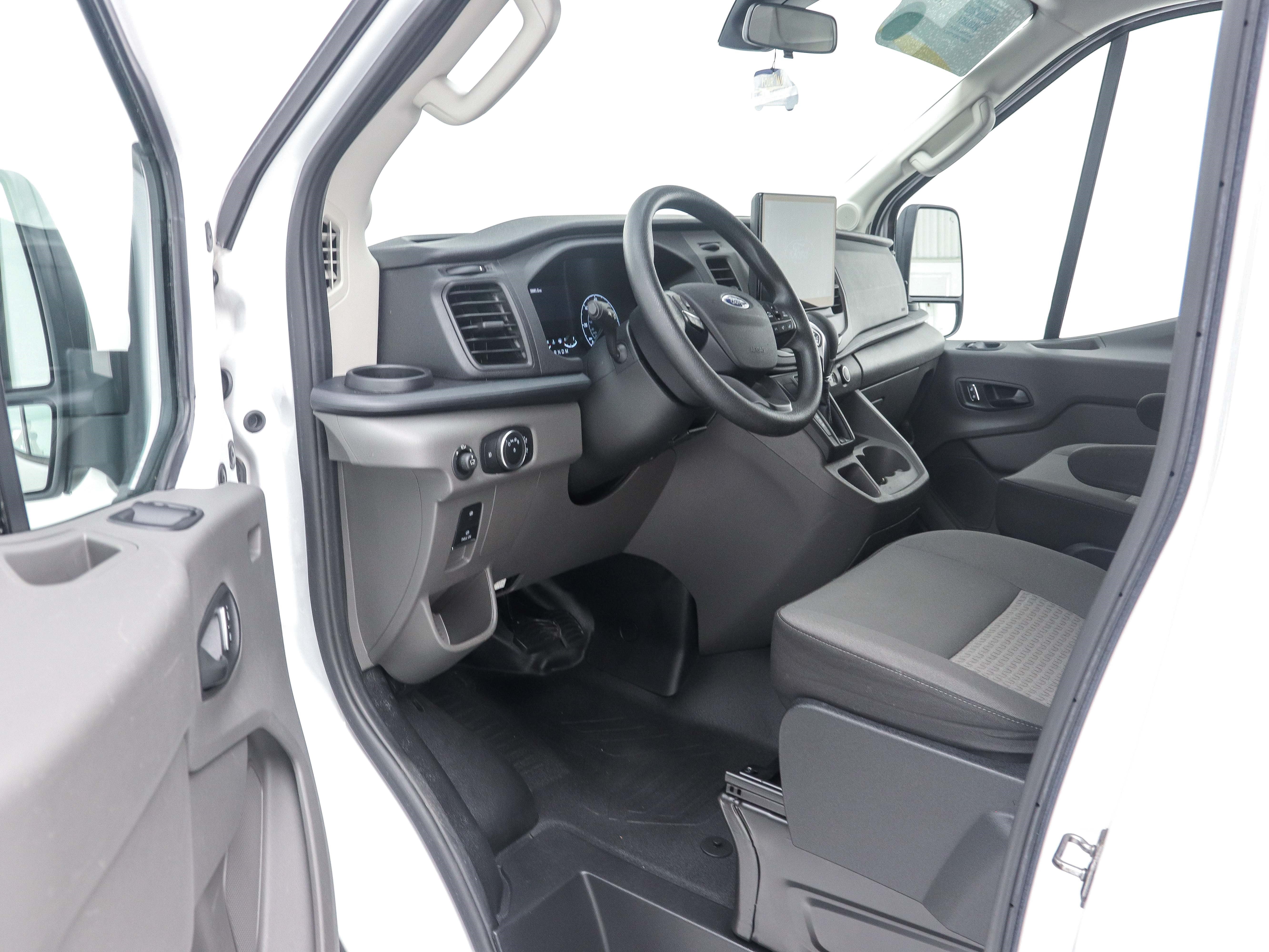 Used 2022 Ford Transit 350 XLT RWD image 13
