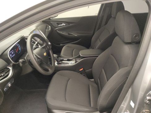 Used 2025 Chevrolet Malibu LS FWD image 17