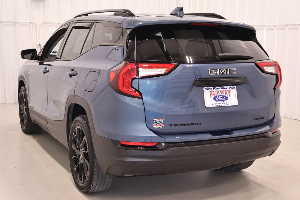 Used 2024 GMC Terrain SLT w/ Elevation Edition AWD/4WD image 7