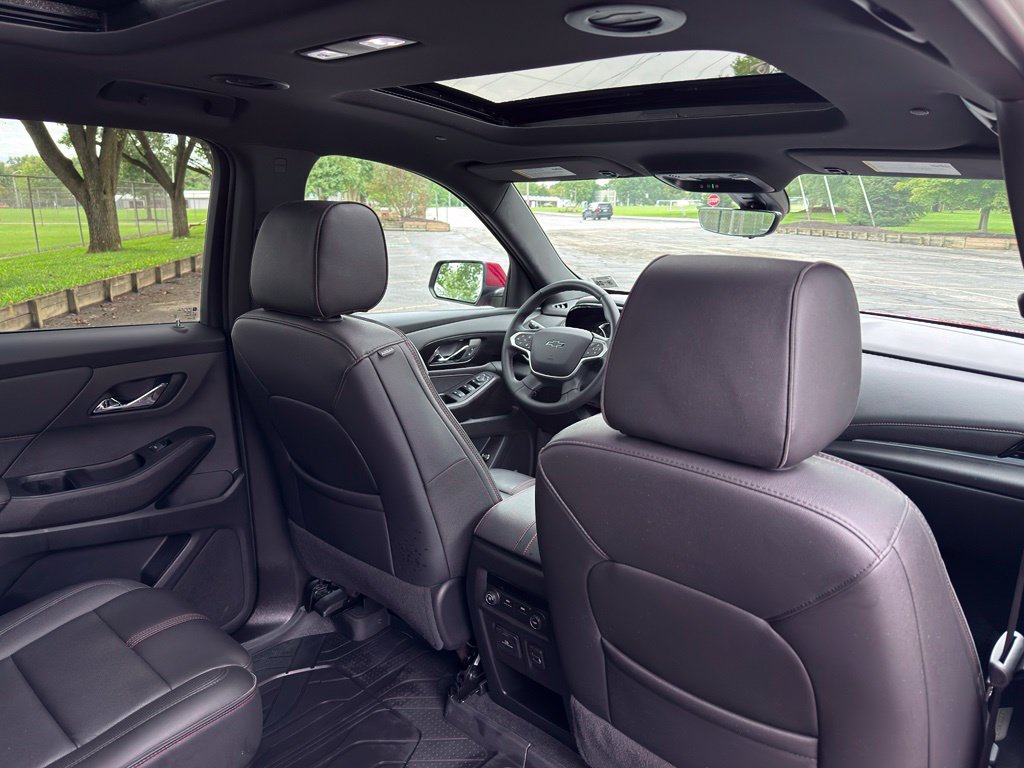 Used 2023 Chevrolet Traverse RS w/ LPO, Floor Liner Package AWD/4WD image 35
