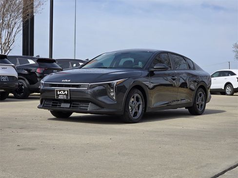 New 2026 Kia K4 LXS image 2