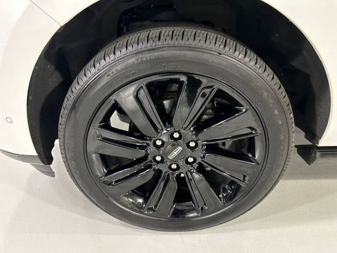 Used 2022 Lincoln Navigator L Reserve AWD/4WD image 8