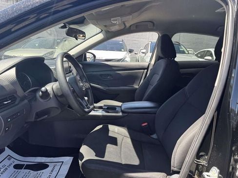 Used 2024 Nissan Sentra S FWD image 17