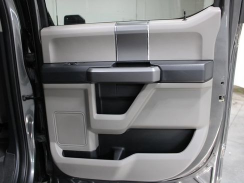 Used 2020 Ford F150 XLT w/ Equipment Group 302A Luxury AWD/4WD image 34
