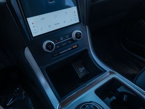 Used 2022 Ford Edge SEL w/ Convenience Package image 30