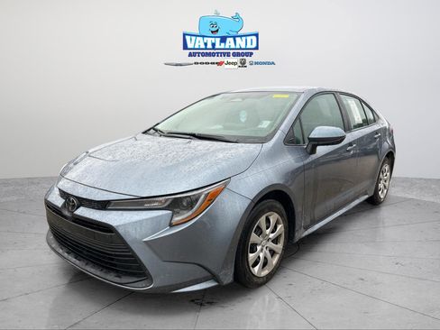 Used 2025 Toyota Corolla LE image 33