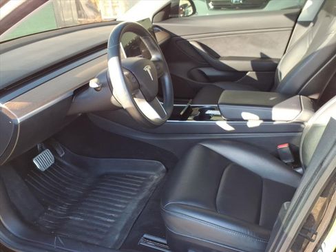 Used 2018 Tesla Model 3 Performance image 9