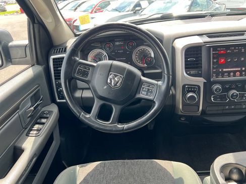 Used 2017 RAM 1500 Big Horn RWD image 28