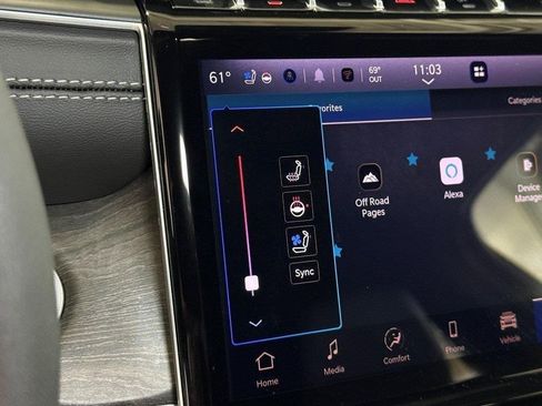 New 2025 Jeep Grand Cherokee Limited w/ Luxury Tech Group II image 28